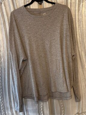 aerie Real Soft Gray Crewneck Top with Thumb Holes